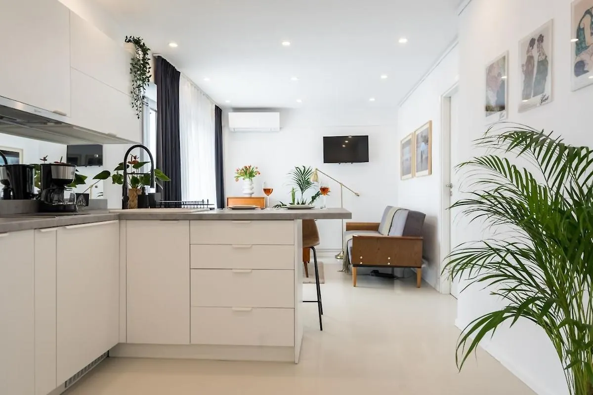 Modern 2Br Apartment - Dorobanti View Бухарест